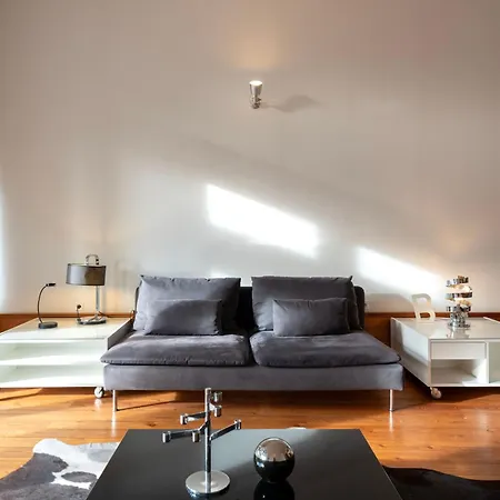 דירה Fontainhas Flat: Balcony & Parking פורטו