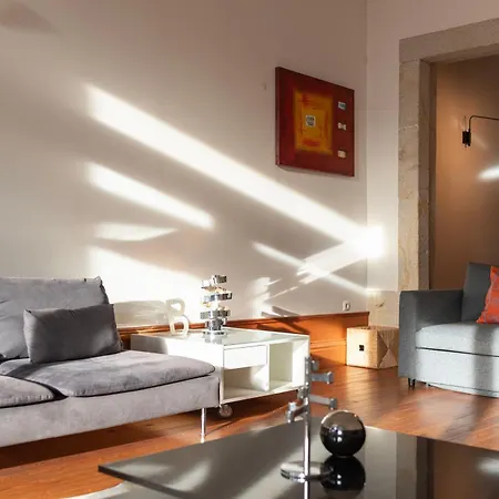 Fontainhas Flat: Balcony & Parking דירה *