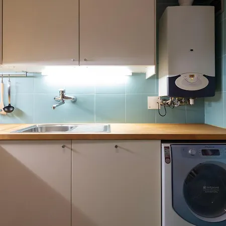 Fontainhas Flat: Balcony & Parking Apartament