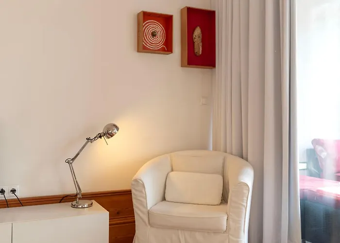 Fontainhas Flat: Balcony & Parking פורטו