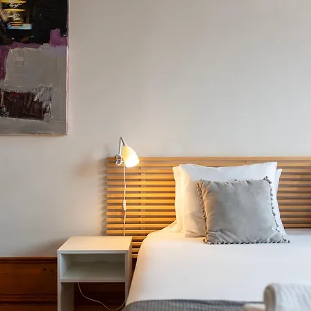 アパート Fontainhas Flat: Balcony & Parking *